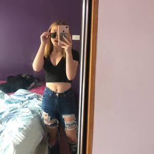 Meet your Posher, Ella